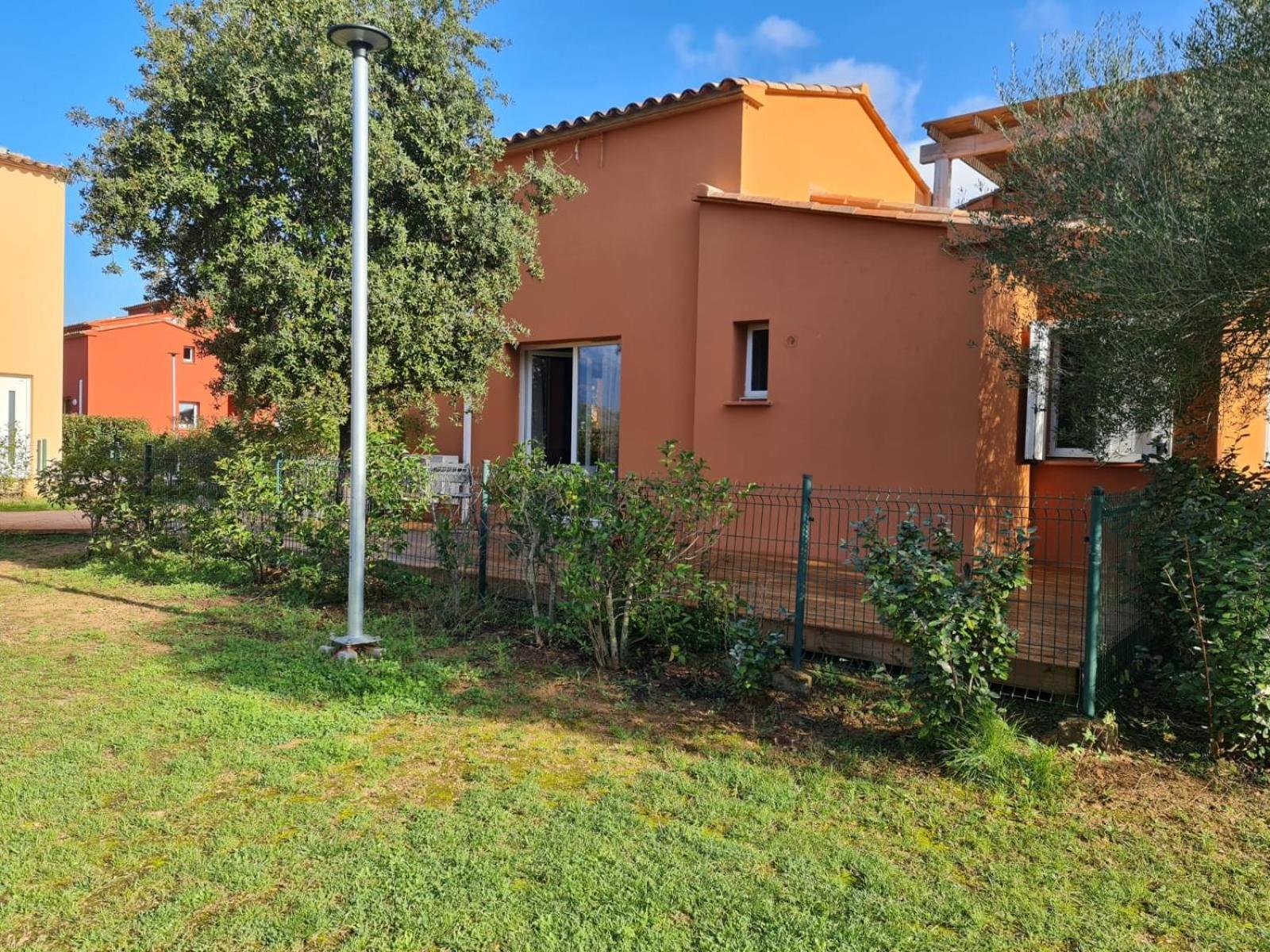 Residence Hoteliere Les Hameaux De Saint Cyprien Appartement 2 Chambres Lecci Exterior photo