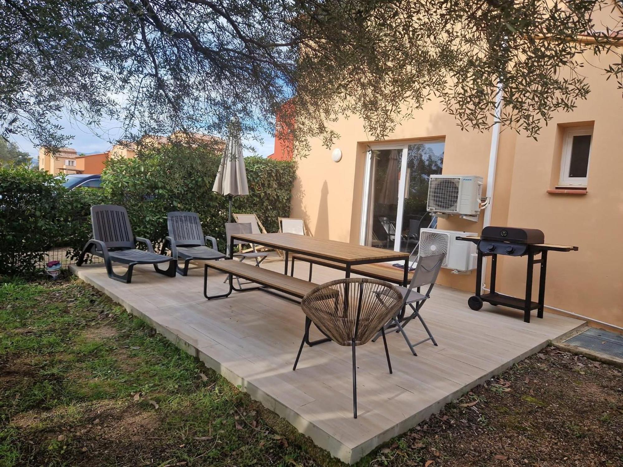 Residence Hoteliere Les Hameaux De Saint Cyprien Appartement 2 Chambres Lecci Exterior photo