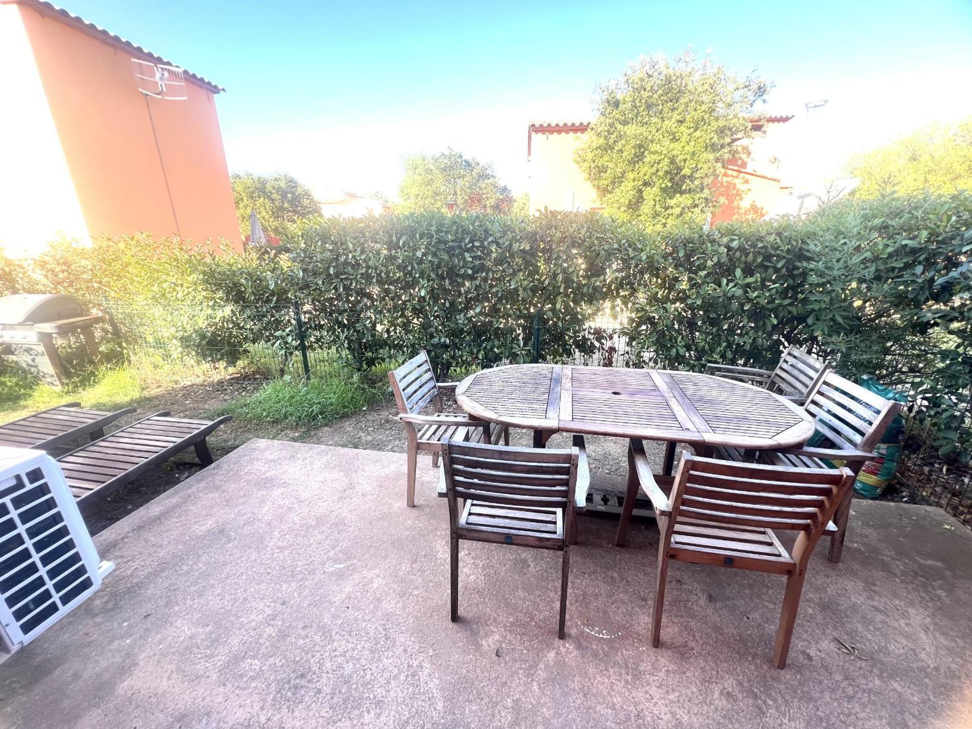 Residence Hoteliere Les Hameaux De Saint Cyprien Appartement 2 Chambres Lecci Exterior photo
