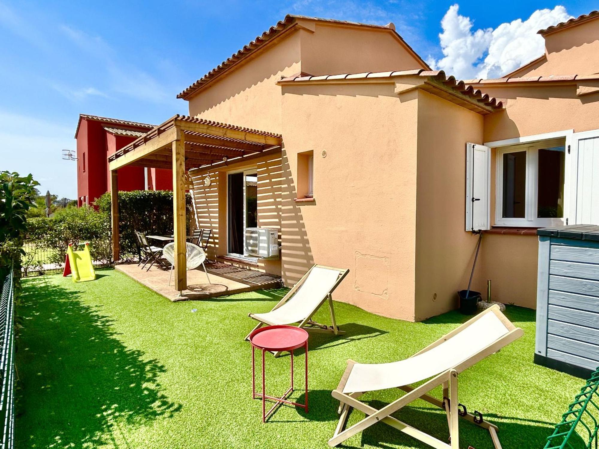 Residence Hoteliere Les Hameaux De Saint Cyprien Appartement 2 Chambres Lecci Exterior photo
