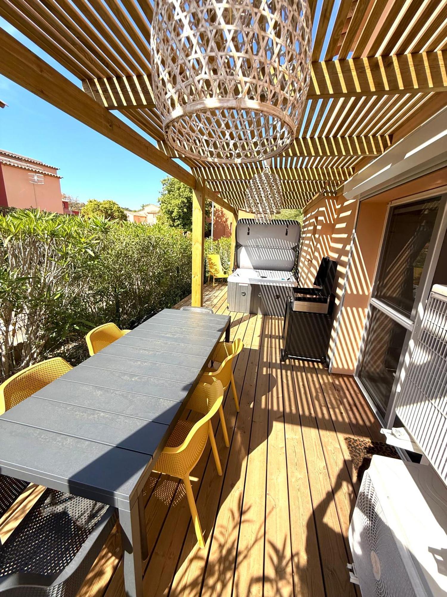 Residence Hoteliere Les Hameaux De Saint Cyprien Appartement 2 Chambres Lecci Exterior photo