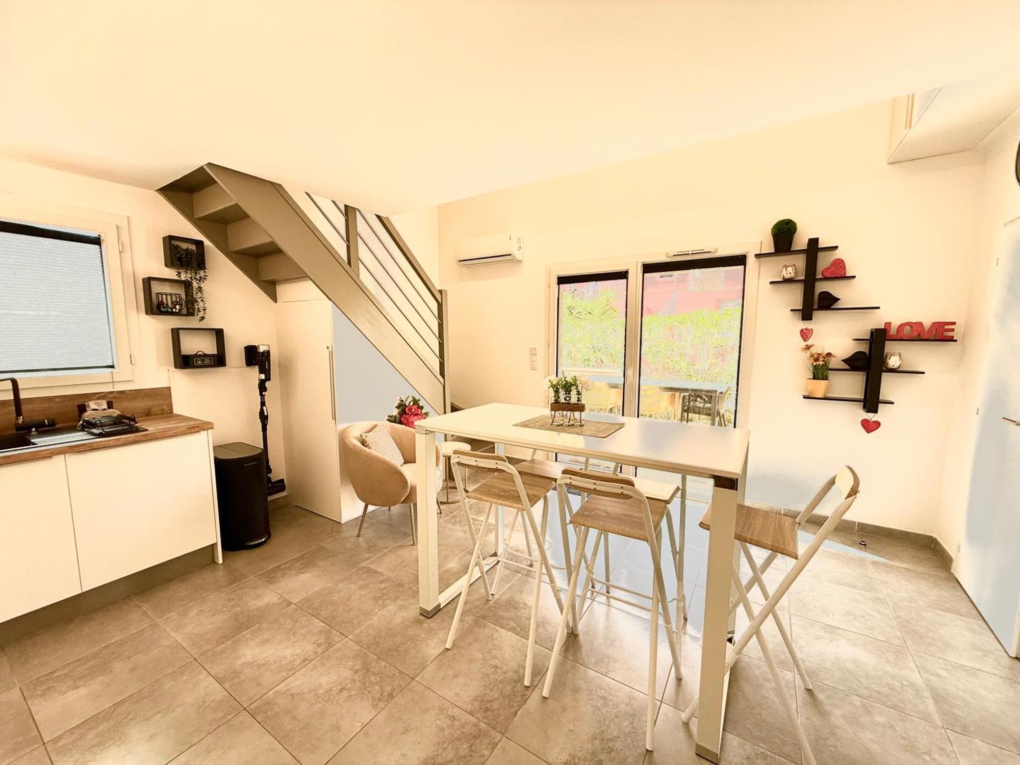 Residence Hoteliere Les Hameaux De Saint Cyprien Appartement 2 Chambres Lecci Exterior photo